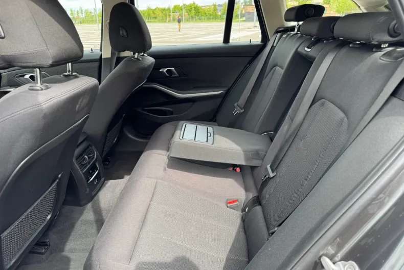 BMW Seria 3 din 2020 cu 165.700 km - oferta BMW148036 - foto 7