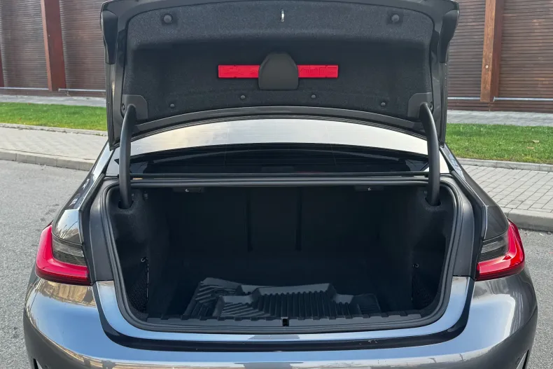 BMW Seria 3 din 2020 cu 95.500 km - oferta BMW148058 - foto 14