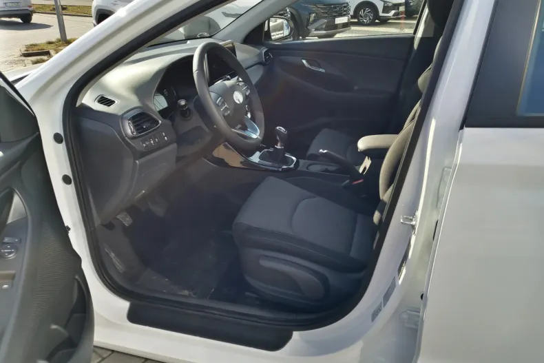 Hyundai i30 din 2025 cu 0 km - oferta HYU148064 - foto 4