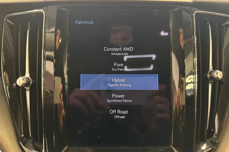 Volvo XC60 din 2021 cu 103.000 km - oferta VOL148072 - foto 36