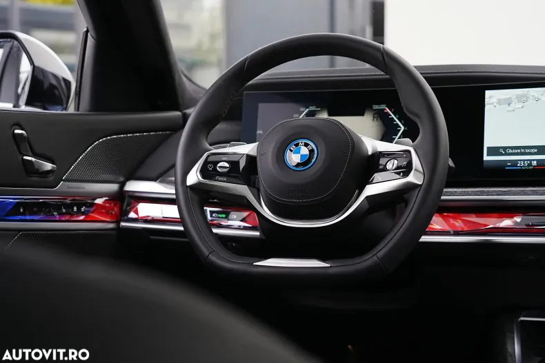 BMW Seria 7 din 2024 cu 5.651 km - oferta BMW148081 - foto 13