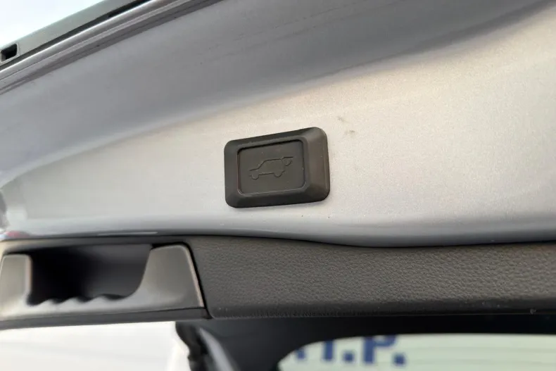 Toyota RAV4 din 2020 cu 125.300 km - oferta TOY148084 - foto 10