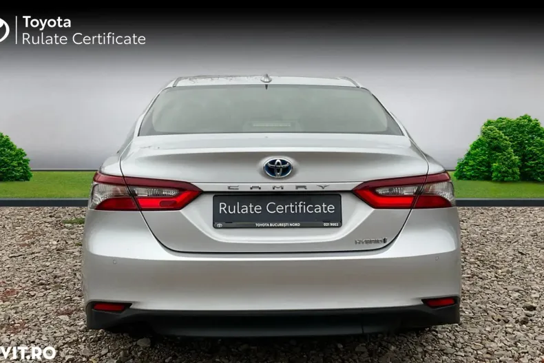 Toyota Camry din 2022 cu 45.370 km - oferta TOY148086 - foto 2