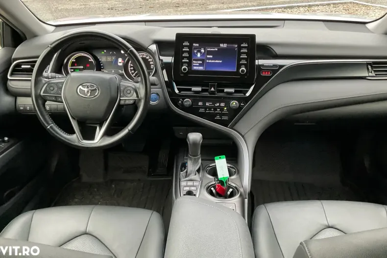 Toyota Camry din 2022 cu 45.370 km - oferta TOY148086 - foto 6
