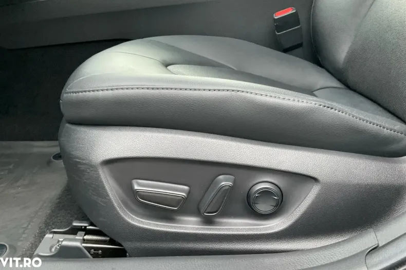 Toyota Camry din 2022 cu 45.370 km - oferta TOY148086 - foto 11