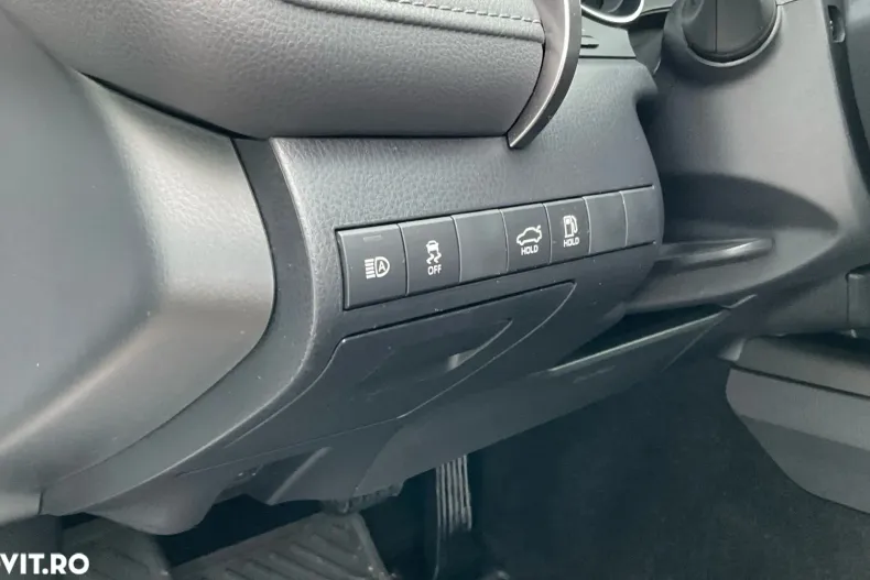 Toyota Camry din 2022 cu 45.370 km - oferta TOY148086 - foto 17