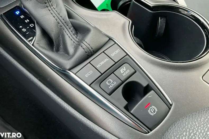 Toyota Camry din 2022 cu 45.370 km - oferta TOY148086 - foto 18