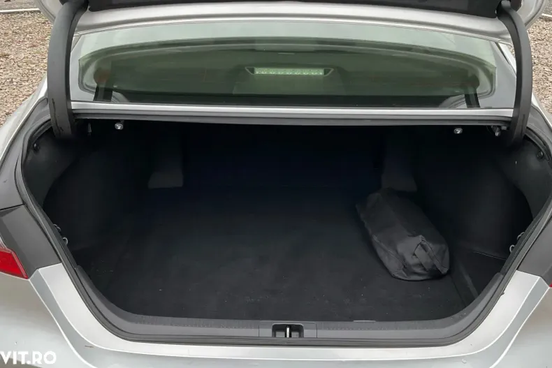 Toyota Camry din 2022 cu 45.370 km - oferta TOY148086 - foto 25