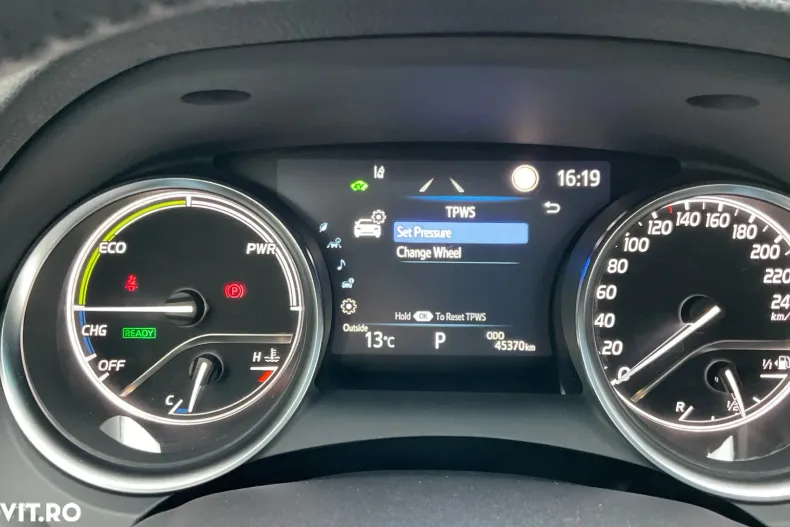 Toyota Camry din 2022 cu 45.370 km - oferta TOY148086 - foto 29