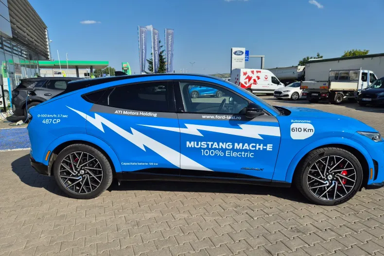 Ford Mustang Mach-E din 2022 cu 56.000 km - oferta FOR148102 - foto 3