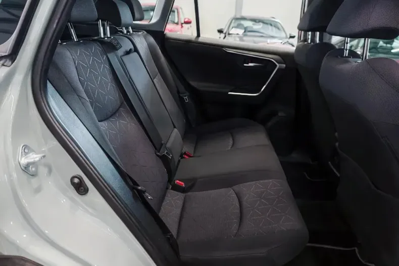 Toyota RAV4 din 2022 cu 96.873 km - oferta TOY148110 - foto 13