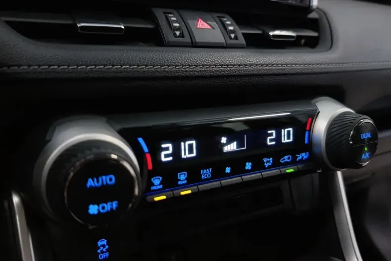 Toyota RAV4 din 2022 cu 96.873 km - oferta TOY148110 - foto 25