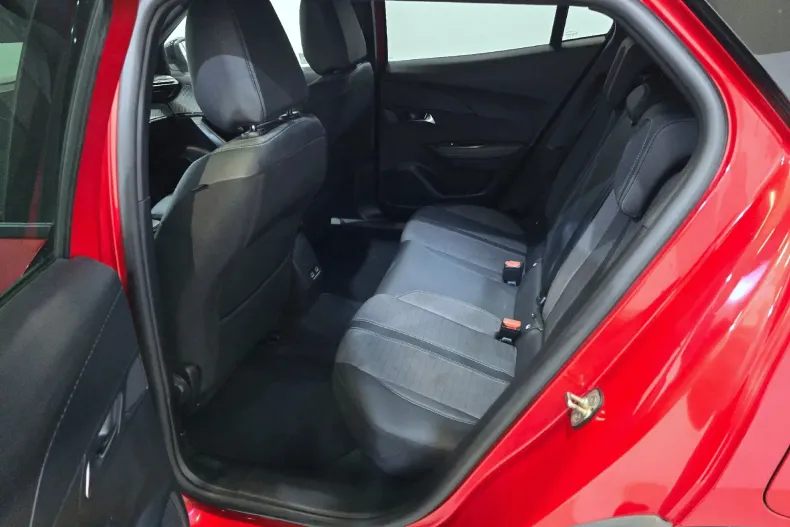 Peugeot 2008 din 2022 cu 72.368 km - oferta PEU148112 - foto 10