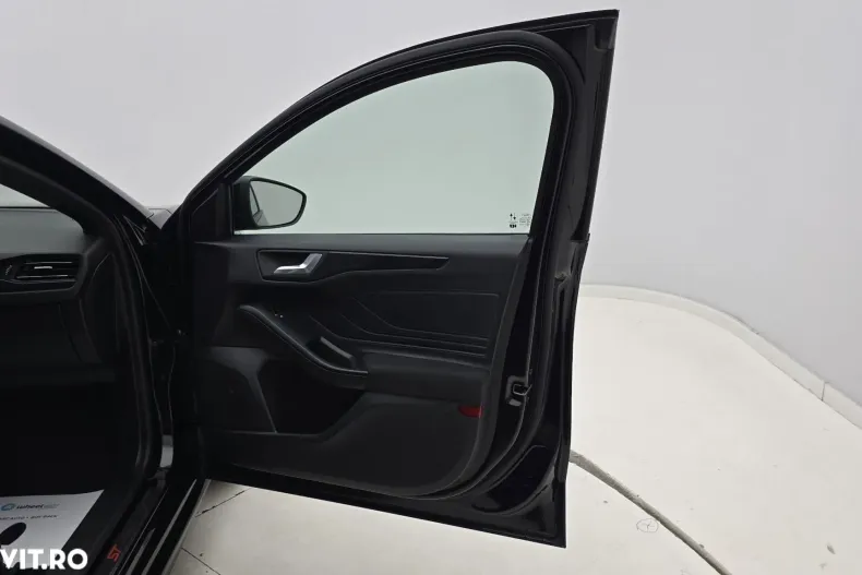 Ford Focus din 2021 cu 100.593 km - oferta FOR148171 - foto 18