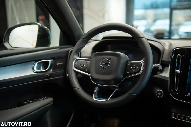Volvo XC40 din 2023 cu 4.471 km - oferta VOL148189 - foto 18
