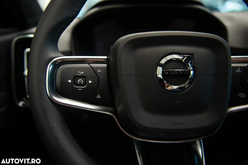 Volvo XC40 din 2023 cu 4.471 km - oferta VOL148189 - foto 19