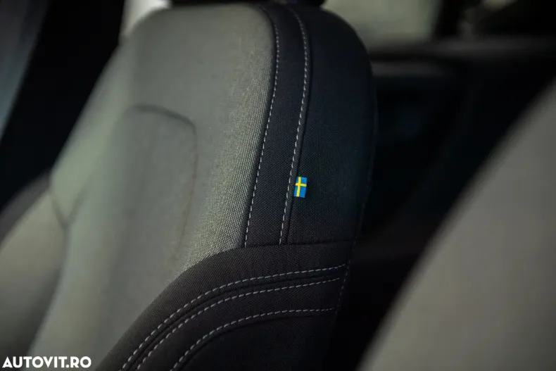 Volvo XC40 din 2023 cu 4.471 km - oferta VOL148189 - foto 27