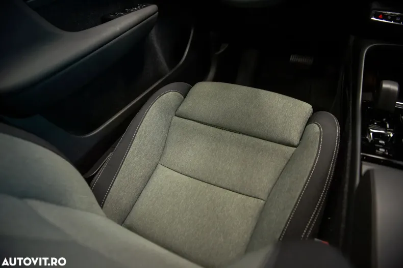 Volvo XC40 din 2023 cu 4.471 km - oferta VOL148189 - foto 29