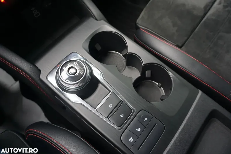 Ford Kuga din 2023 cu 64.743 km - oferta FOR148192 - foto 12