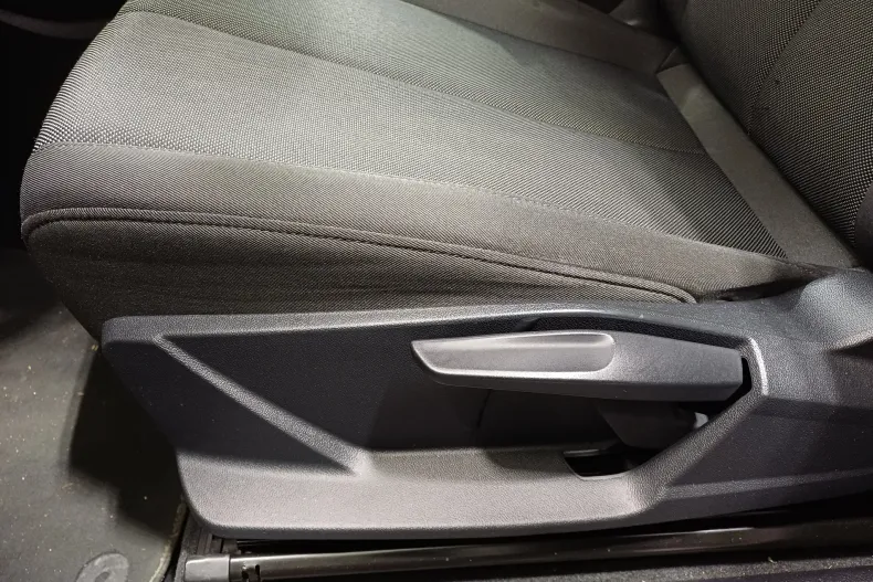 Audi Q3 din 2020 cu 42.003 km - oferta AUD148207 - foto 9