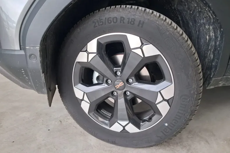 Dacia Duster din 2024 cu 3.992 km - oferta DAC148216 - foto 4