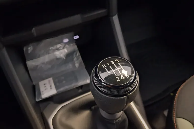 Dacia Duster din 2024 cu 3.992 km - oferta DAC148216 - foto 8