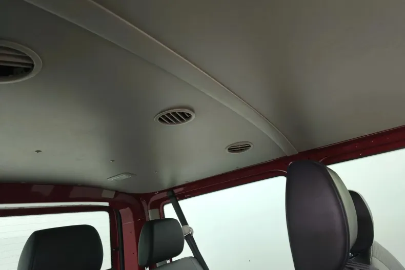 Volkswagen Transporter din 2021 cu 145.600 km - oferta VOL148226 - foto 11