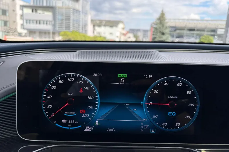 Mercedes-Benz EQC din 2019 cu 40.350 km - oferta MER148236 - foto 12