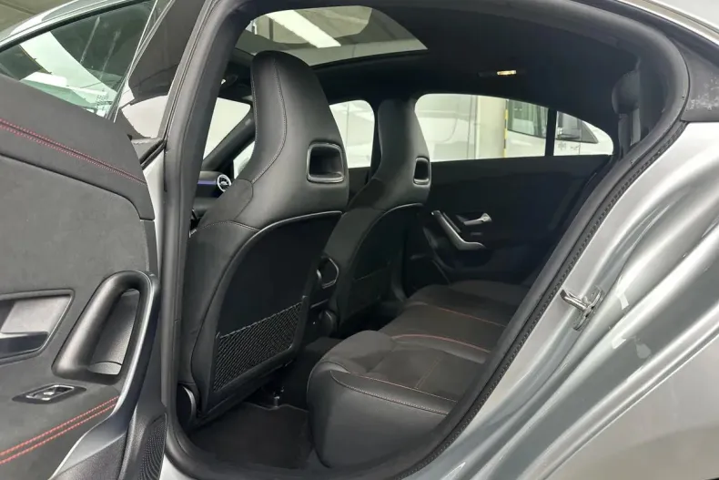 Mercedes-Benz CLA din 2024 cu 12.249 km - oferta MER148247 - foto 11