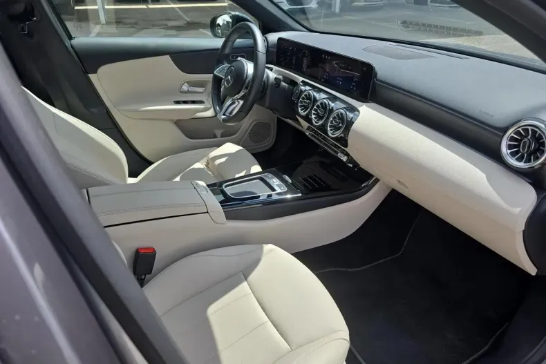 Mercedes-Benz A din 2024 cu 41.605 km - oferta MER148253 - foto 13