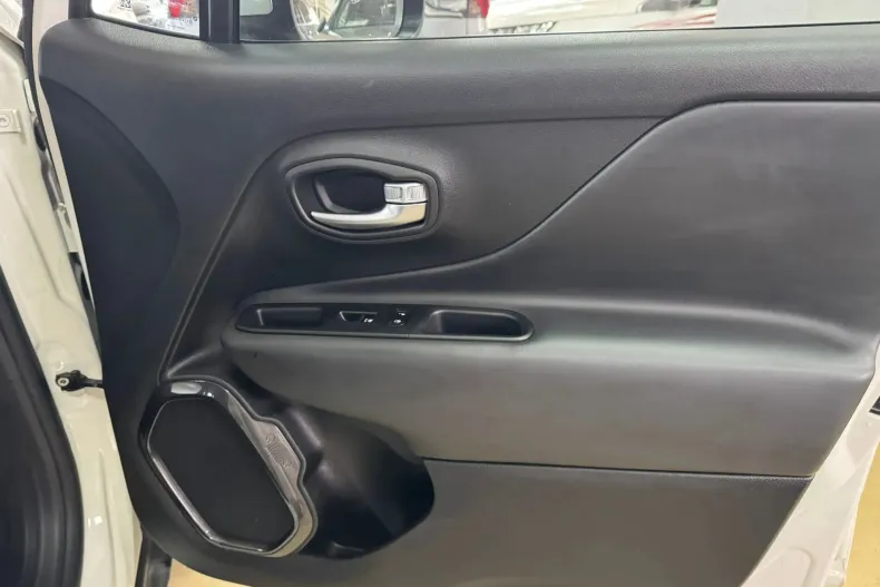 Jeep Renegade din 2022 cu 100.000 km - oferta JEE148255 - foto 14