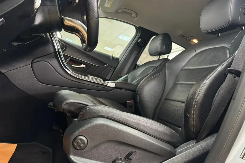 Mercedes-Benz GLC din 2021 cu 141.727 km - oferta MER148256 - foto 5