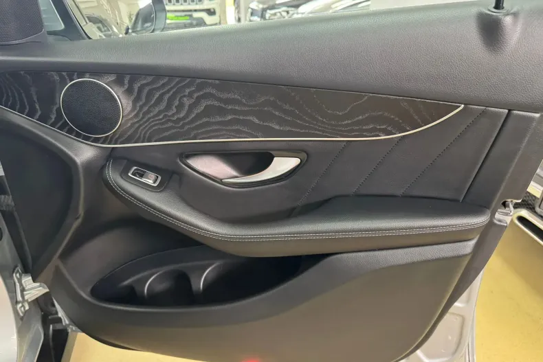 Mercedes-Benz GLC din 2021 cu 141.727 km - oferta MER148256 - foto 17