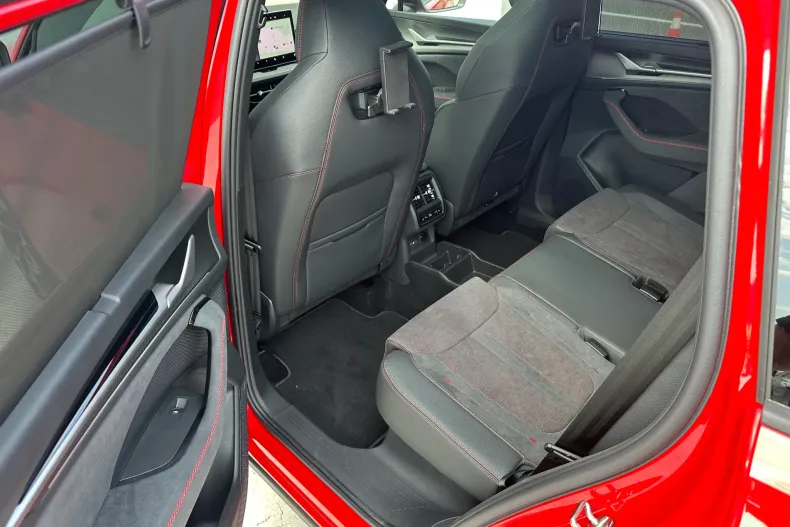 Skoda Kodiaq din 2025 cu 12.000 km - oferta SKO148279 - foto 37