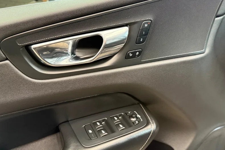 Volvo XC60 din 2019 cu 125.000 km - oferta VOL148283 - foto 11