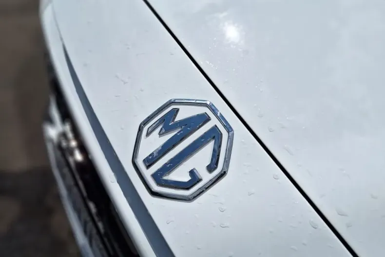 MG ZS din 2025 cu 2.110 km - oferta MG0148288 - foto 14