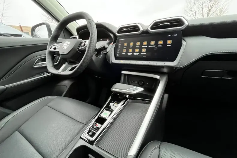 MG ZS HEV din 2025 cu 200 km - oferta MG0148292 - foto 22