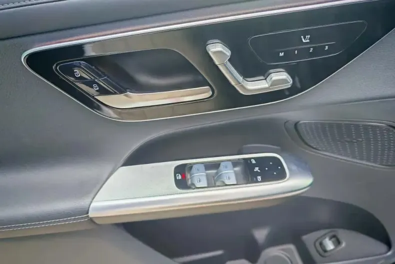 Mercedes-Benz GLC din 2023 cu 20.964 km - oferta MER148293 - foto 12