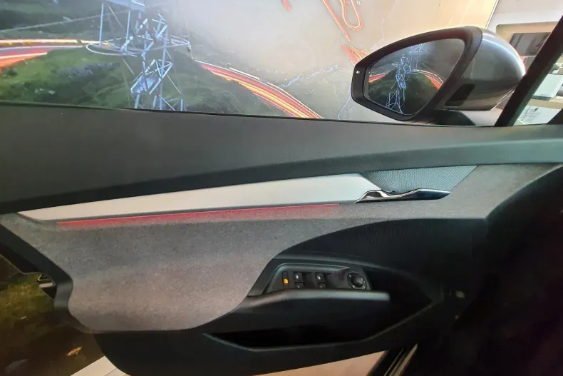 Skoda Enyaq din 2023 cu 9.000 km - oferta SKO148295 - foto 11