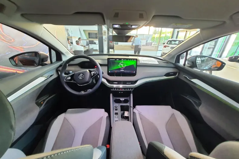 Skoda Enyaq din 2023 cu 9.000 km - oferta SKO148295 - foto 13