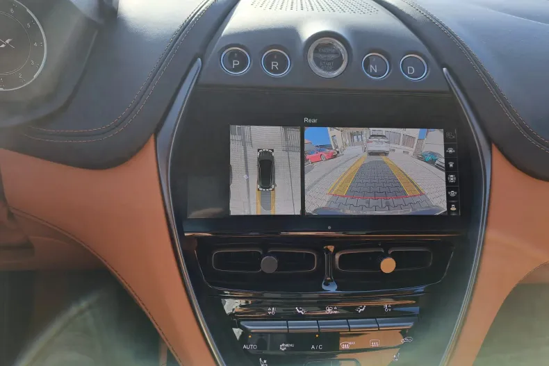 Aston Martin DBX din 2022 cu 18.500 km - oferta AST148305 - foto 9