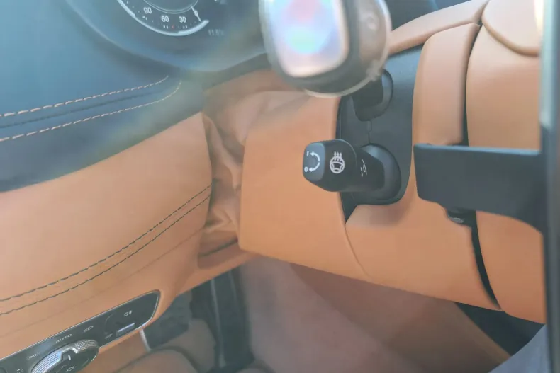 Aston Martin DBX din 2022 cu 18.500 km - oferta AST148305 - foto 11