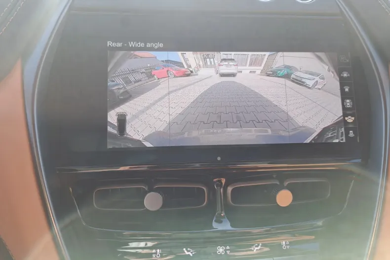 Aston Martin DBX din 2022 cu 18.500 km - oferta AST148305 - foto 16