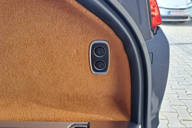 Aston Martin DBX din 2022 cu 18.500 km - oferta AST148305 - foto 25