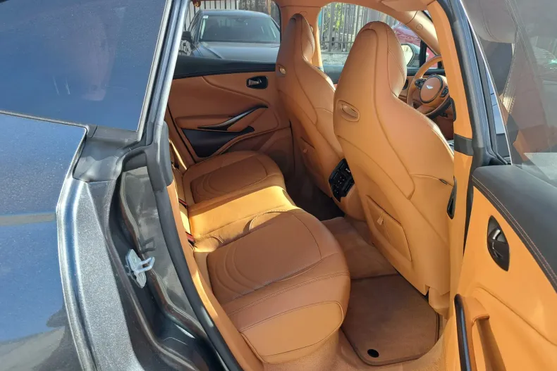 Aston Martin DBX din 2022 cu 18.500 km - oferta AST148305 - foto 30