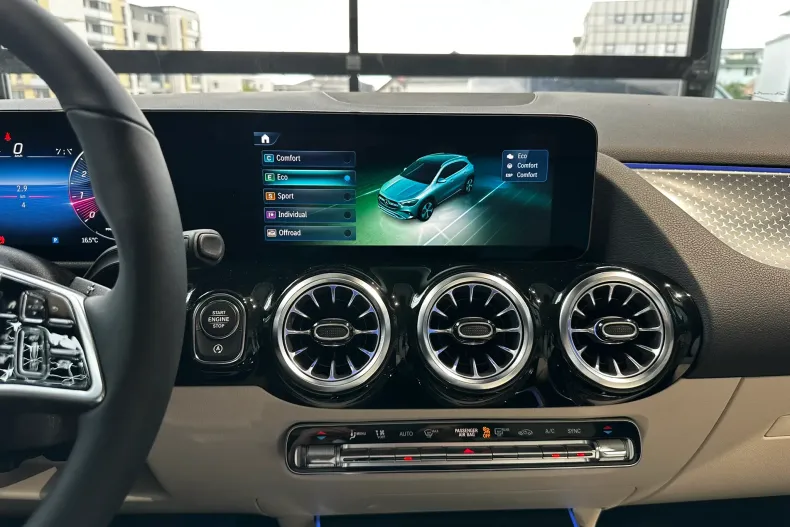 Mercedes-Benz GLA din 2025 cu 6 km - oferta MER148308 - foto 19