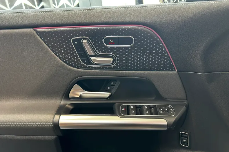 Mercedes-Benz EQA din 2025 cu 3.000 km - oferta MER148317 - foto 10