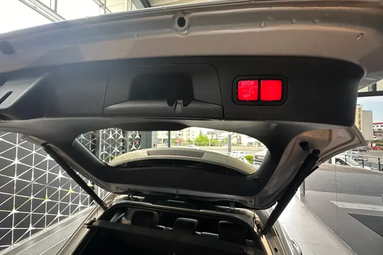 Mercedes-Benz GLA din 2024 cu 3.000 km - oferta MER148319 - foto 12