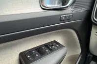 Volvo XC40 din 2021 cu 92.800 km - oferta VOL148325 - foto 25