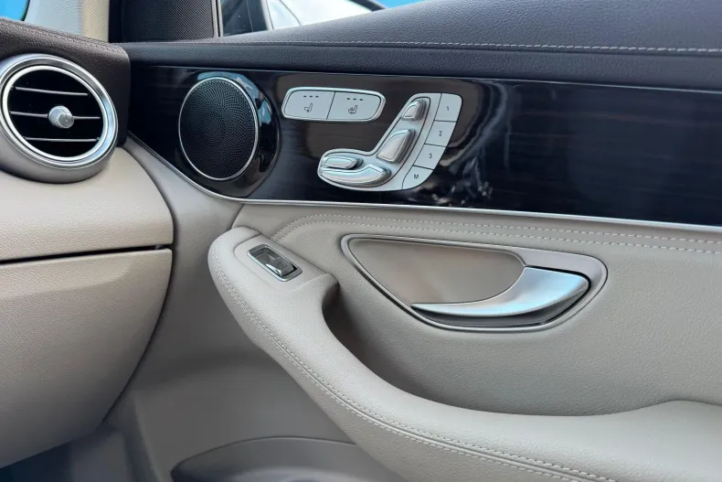 Mercedes-Benz GLC din 2021 cu 77.800 km - oferta MER148334 - foto 16